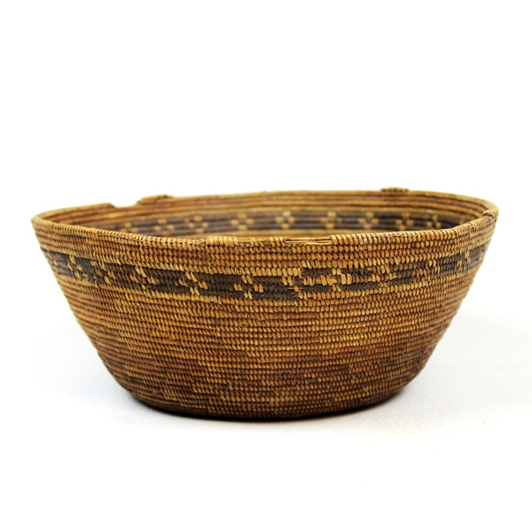 Native American yokuts basket / bowl - c. 1920s - 1930s