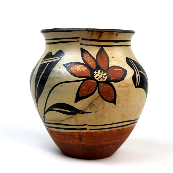 Santo Domingo Indian pueblo pottery - c. 1930s