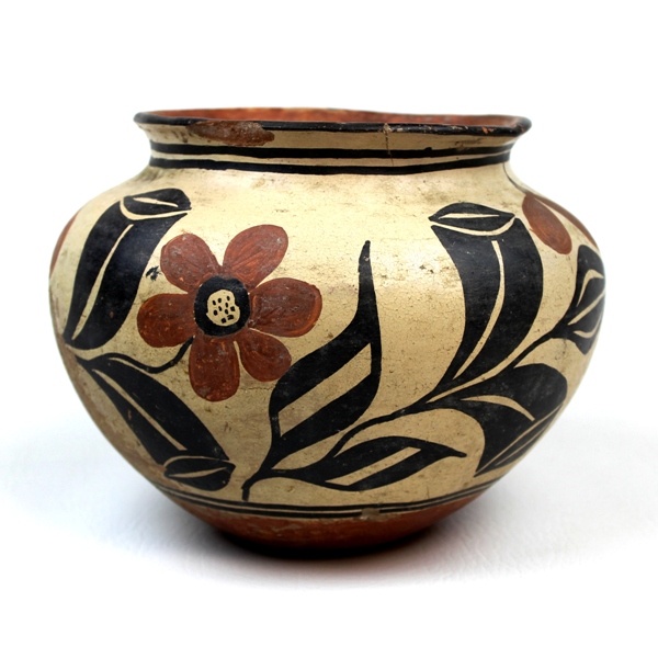 Santo Domingo Indian pueblo pottery - c. 1930s