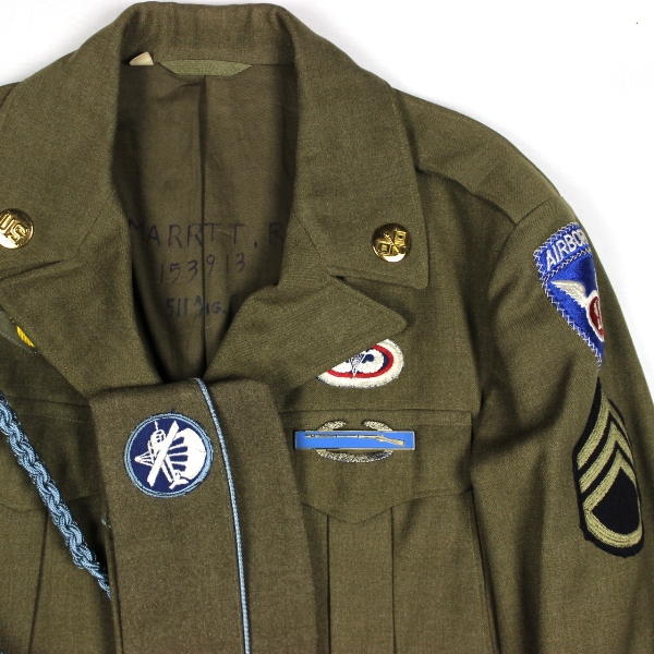 11th Airborne Division paratrooper uniforms / documents grouping