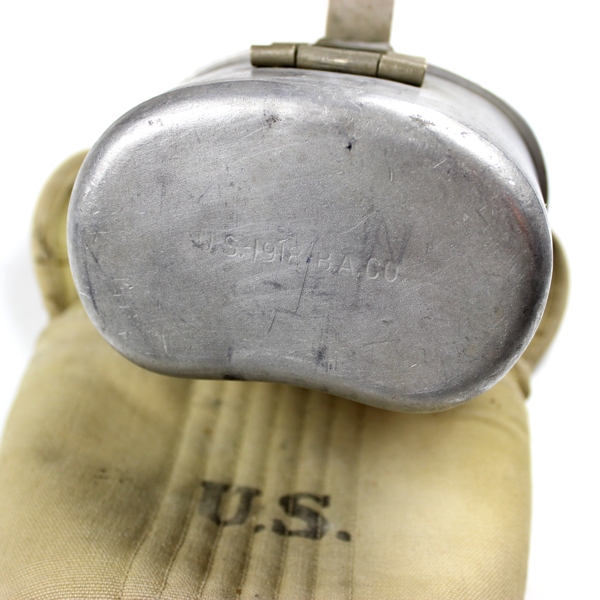 M1910 US Army canteen - L.C.C & Co 1917