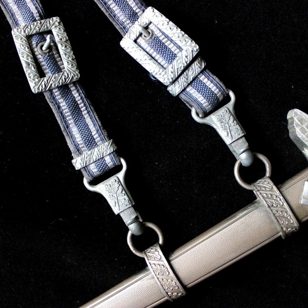 Luftwaffe officer’s dagger with silver dress tassel and hangers