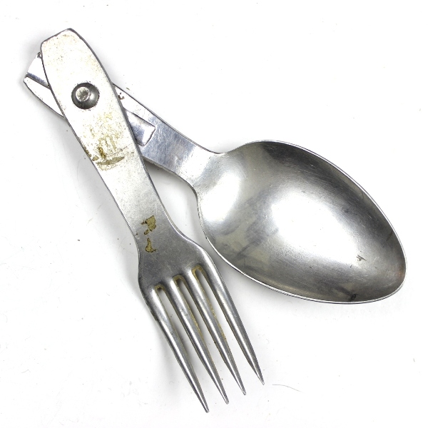 Folding field cutlery set