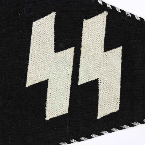 Scarce SS vehicle pennant