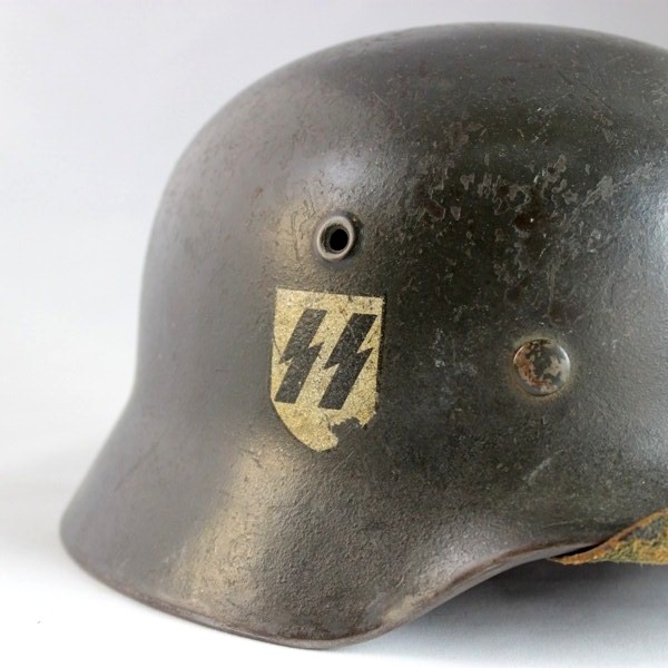 M1935 SS single decal helmet Q64