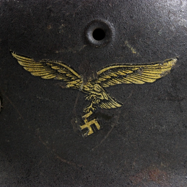 Single decal luftwaffe steel helmet - EF 62