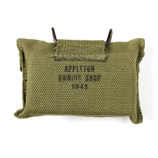 M1942 first aid packet pouch w/ content - 1945