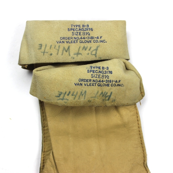 USAAF flight gloves type B-3 - Identified