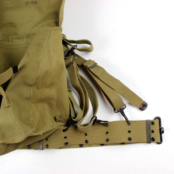 M1936 musette, pistol belt and suspenders lot - Identified