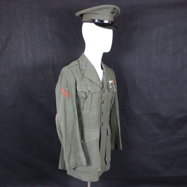 USMC Dress jacket and cap w/ ID tag - 2nd Marine Div.