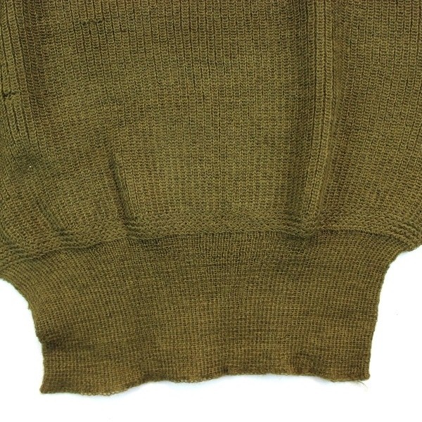 V Neck OD Wool sleeveless sweater - US Army issue - Medium