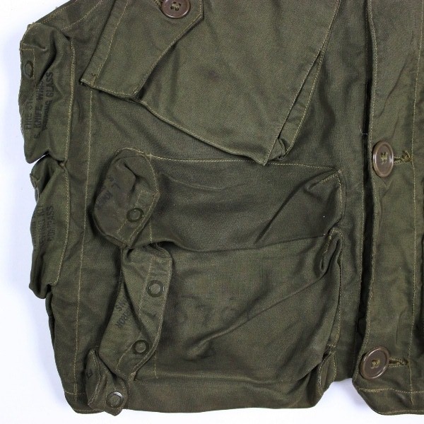 USAAF type C1 emergency sustenance vest - Identified