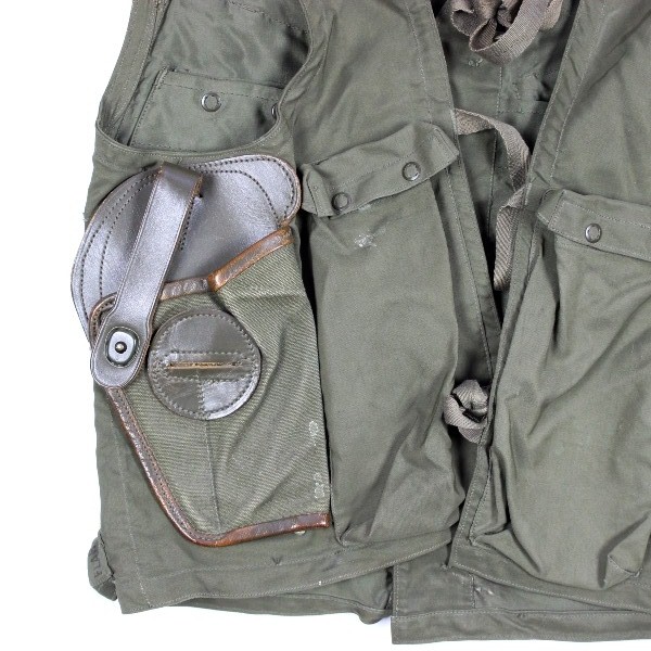 USAAF type C1 emergency sustenance vest - Identified