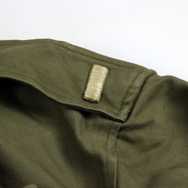 M1943 Field jacket w/ embroidered 1st Lt insignia