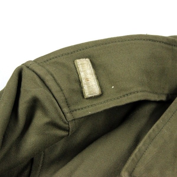 M1943 Field jacket w/ embroidered 1st Lt insignia