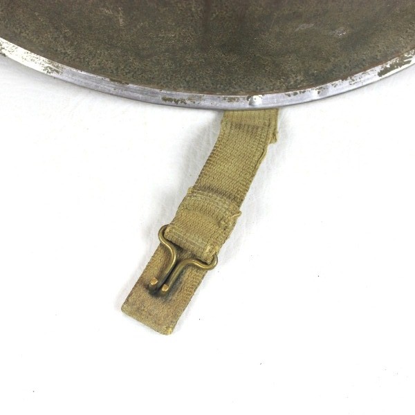 M1 steel helmet - Front seam - fixed bale