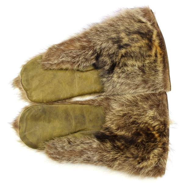 Scarce early Air Corps Arctic wolf fur mittens - Seattle QM Depot