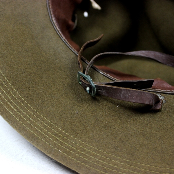 US Army officer campaign hat w/ cord