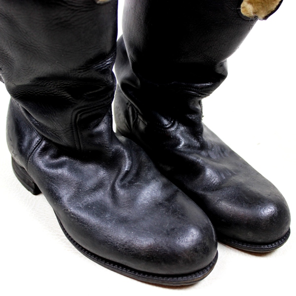 Scarce RAAF 1936 pattern flight boots